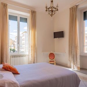 Camera con letto king size